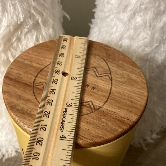 Rae Dunn CRACK ME UP YELLOW CERAMIC CELLAR WITH WOODEN LID - Picture 4 of 8